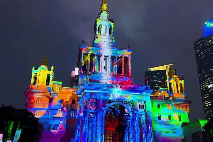 �����ϰ���������������֪��3DȫϢͶӰ�ж���Ҫ��������