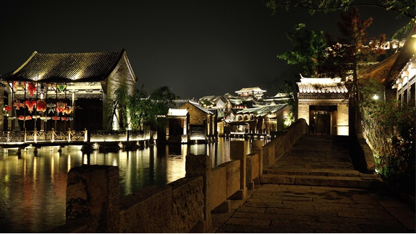 ��ɫС�����˸��������ƲŻ�͹��С����ɫ������������