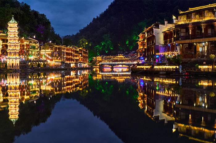 ����˸�����