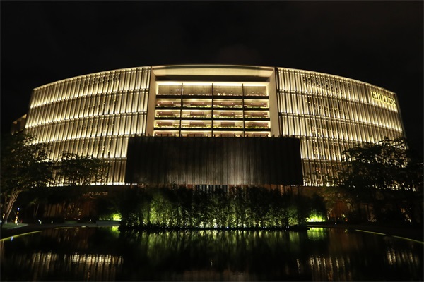 ¥����������