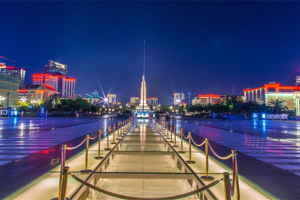 ����㳡����˸��