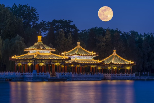 ����������������չ��ҹ��������������