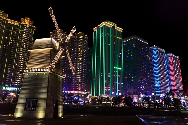 ����ƹ⾰������