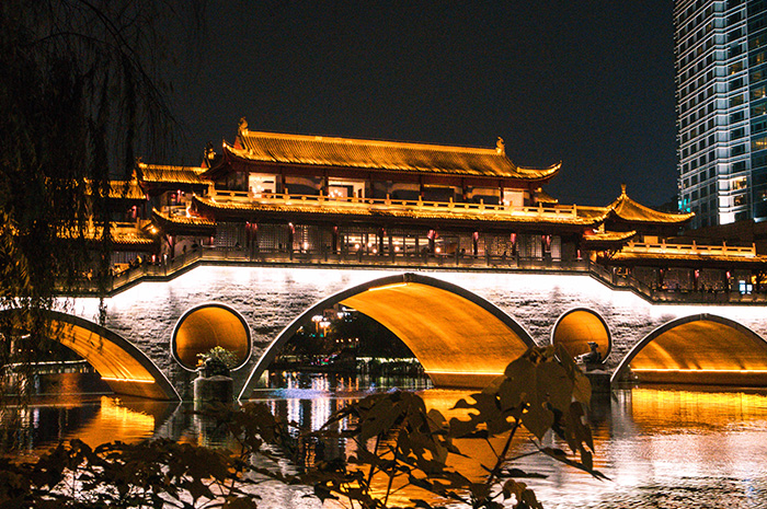 ҹ������˸��