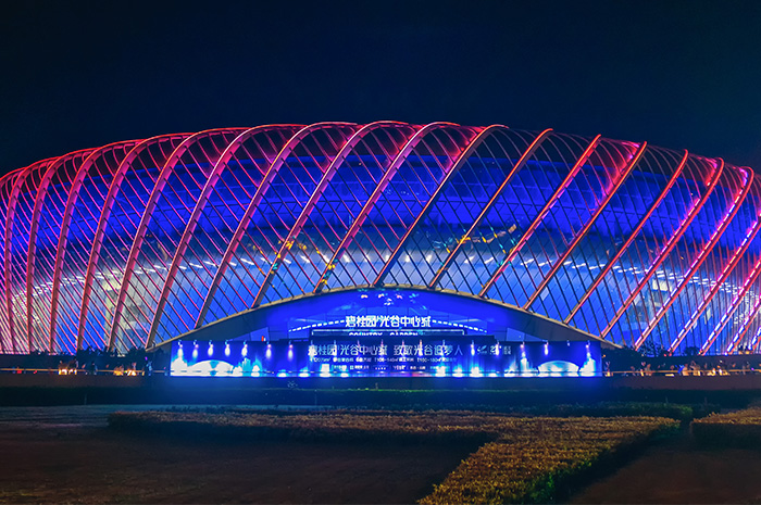 ¥������