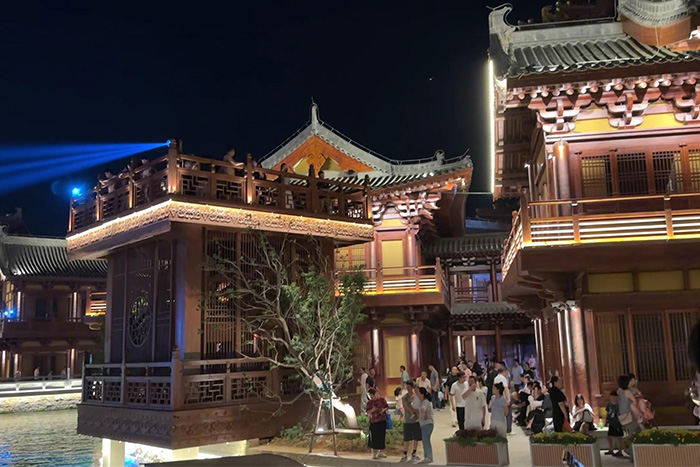 ��������˸����˾