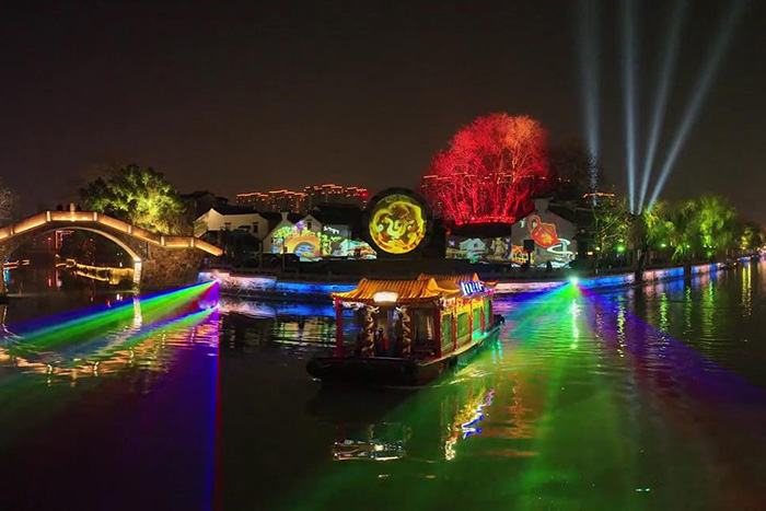 ����ҹ�ε���˸��