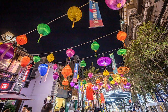 �������н���������