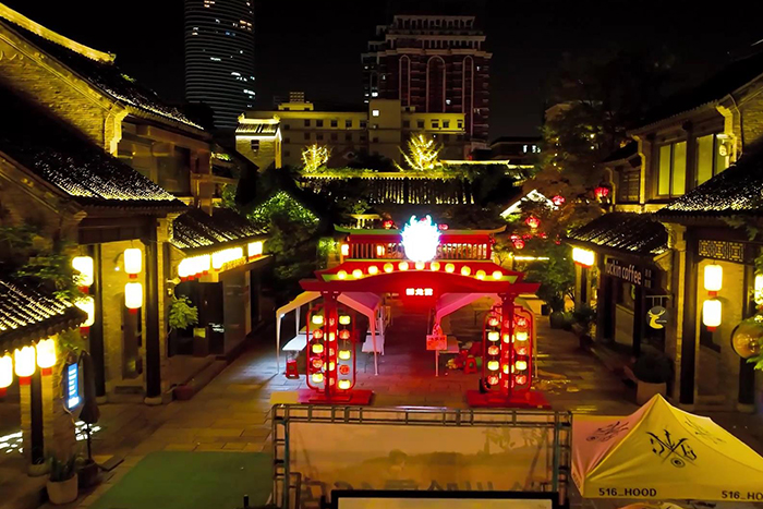 ����ҹ�ε���˸��