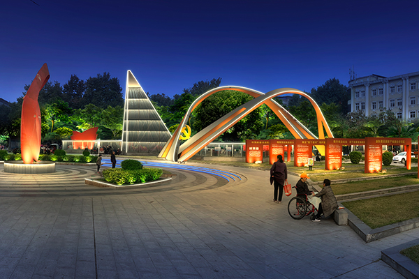 �㳡����˸��