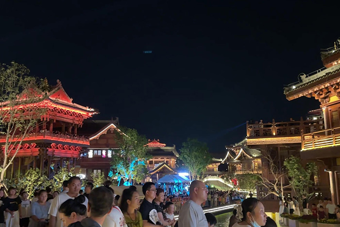 ���޽�ҹ�ε���˸��