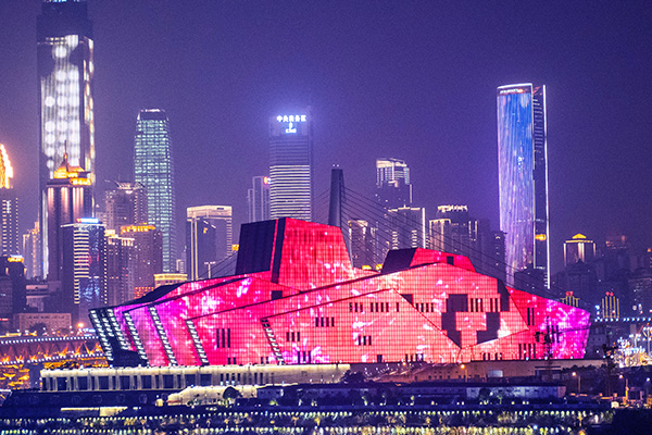 ����˸������