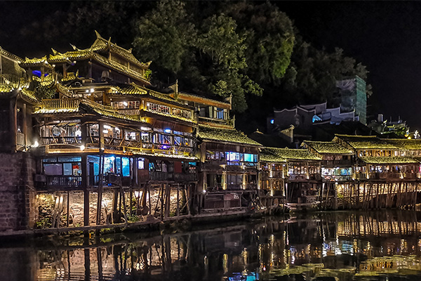 ���ᾰ����������