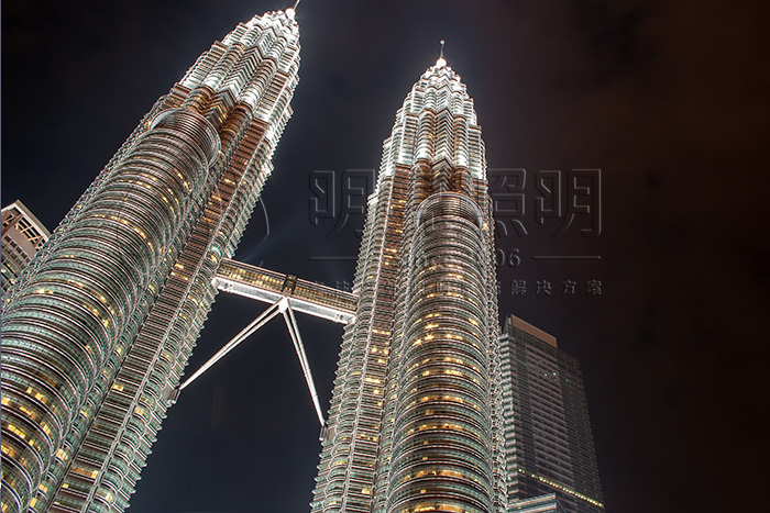 �ù���ǽ�ƹ����