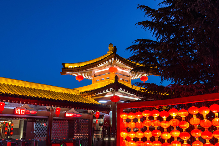 ���޽�����˸��