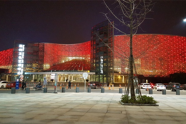 �����ݵƹ���Ƹ����м��ͼ�ֵ������