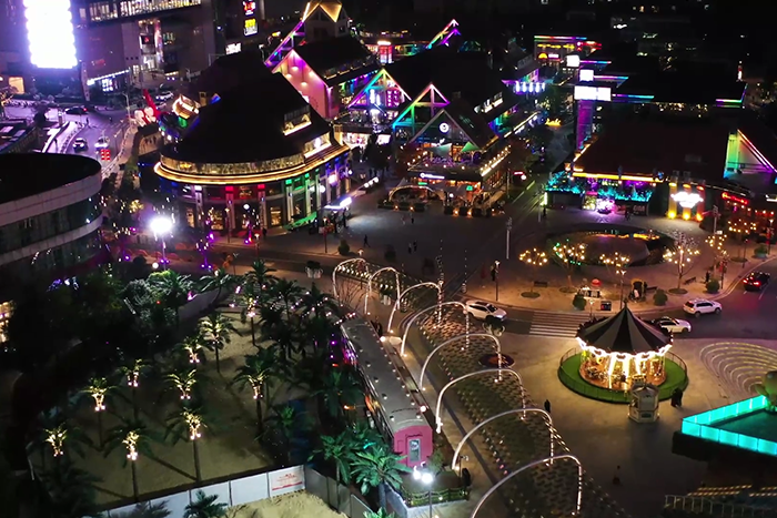 ���ޣ���ר���Ŷ�����һ����λ�����a�_��ǽ����