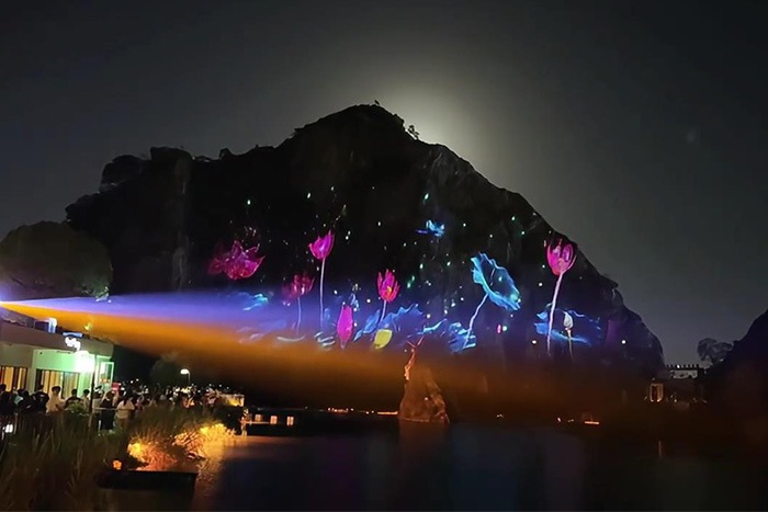 ɽ����������