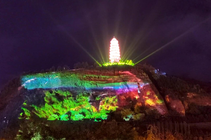 ɽ����������