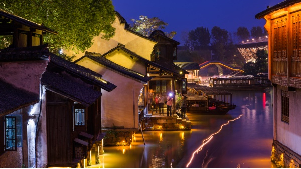 ���õƹ�ҹ�����������һЩ����