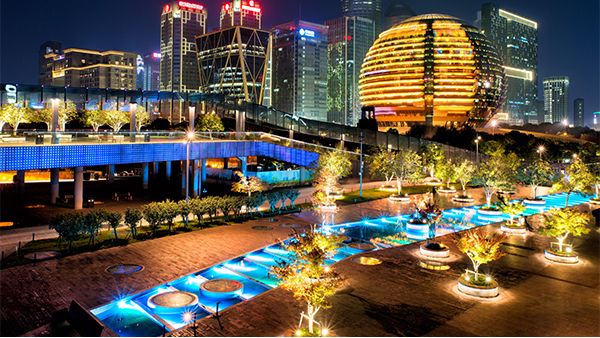 ����������ʩ���У��������������ж�ʩ���Ŷ��Ƿ�����������������