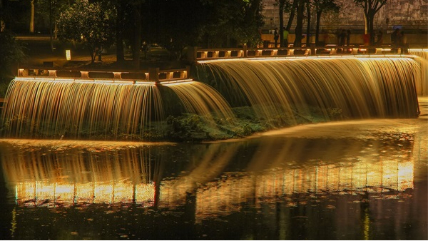 ������������ʵ�ˮ������˸�����Ч������������