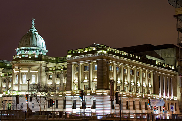 �������