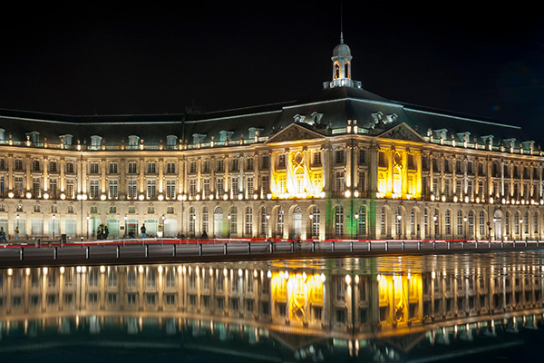 ��ǽ����˸��