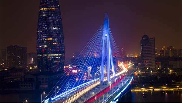 ����ҹ���ƹ������ö����ִ�Խ������