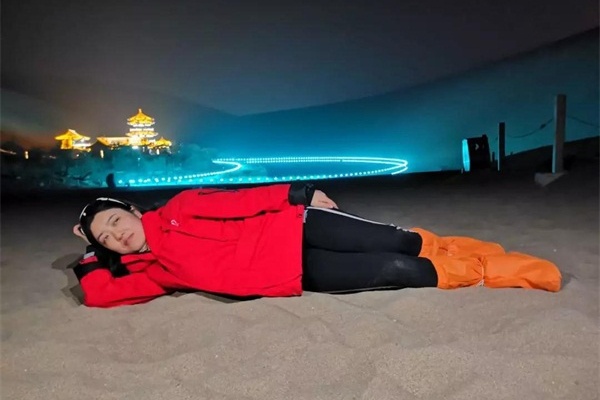 ��8ͷ�����������˾��������(��)111����ػ�ɳĮ��ս��