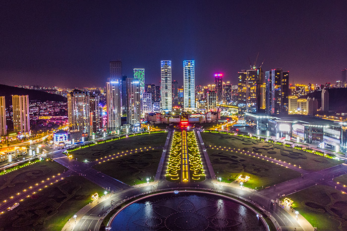 �㳡����˸�����