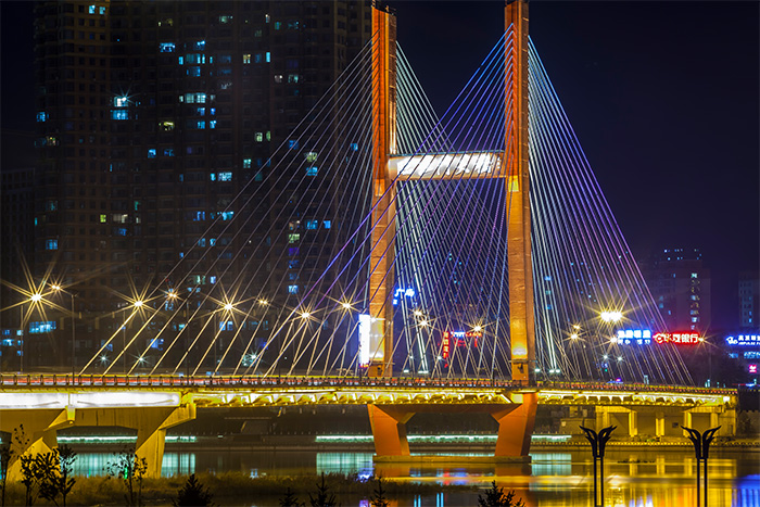 ������������������ɫ���������������������徲������ͬ����Ҫ��