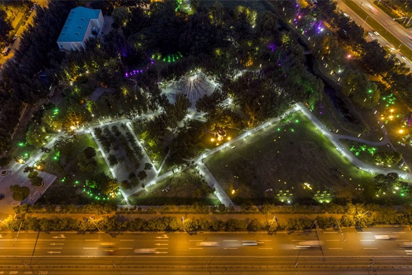 ����԰�־�������