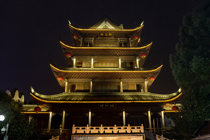 ҹĻ�µĹŽ����������������������������������ط�ɫ����������