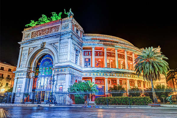 ����������