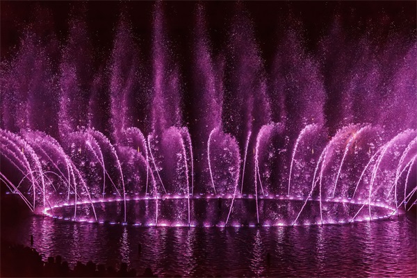 ��Ȫҹ������˸��