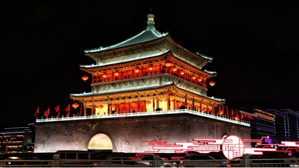 ���޽���������Ӧ������ѡ��LED�ƾߣ�������������