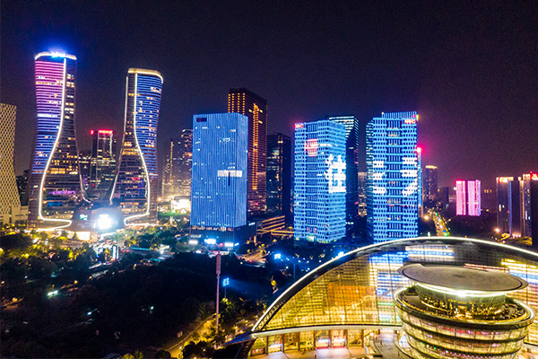 ¥����������